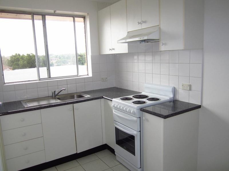 8/8-10 SCHWEBEL Street, Marrickville NSW 2204