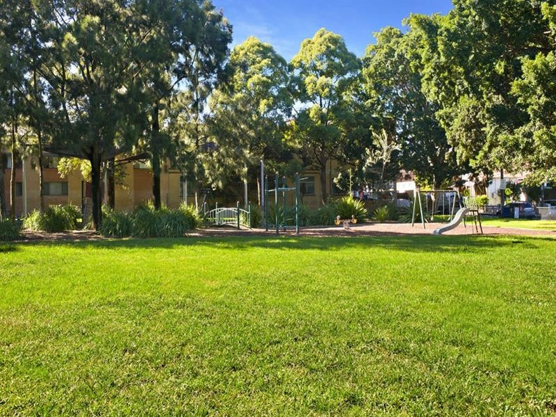 51 Lackey Street, St Peters NSW 2044