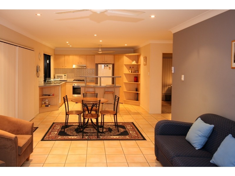 6 Siris, Douglas QLD 4814