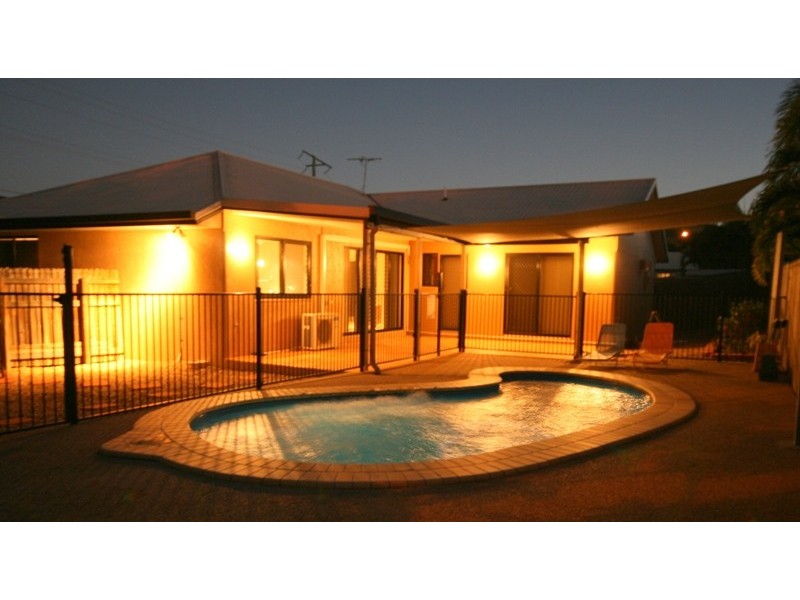 6 Siris, Douglas QLD 4814