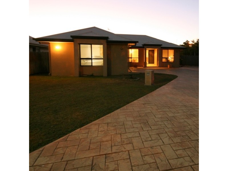 6 Siris, Douglas QLD 4814