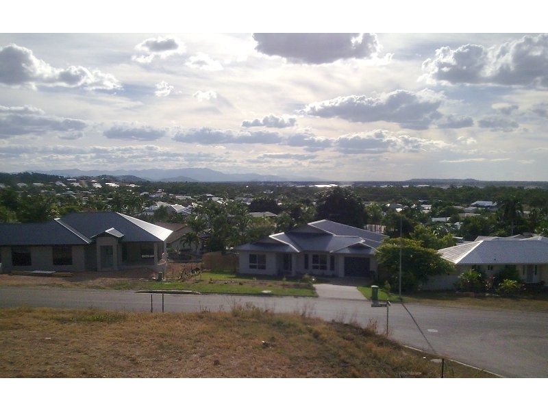 3 Kallanda Street, Mount Louisa QLD 4814