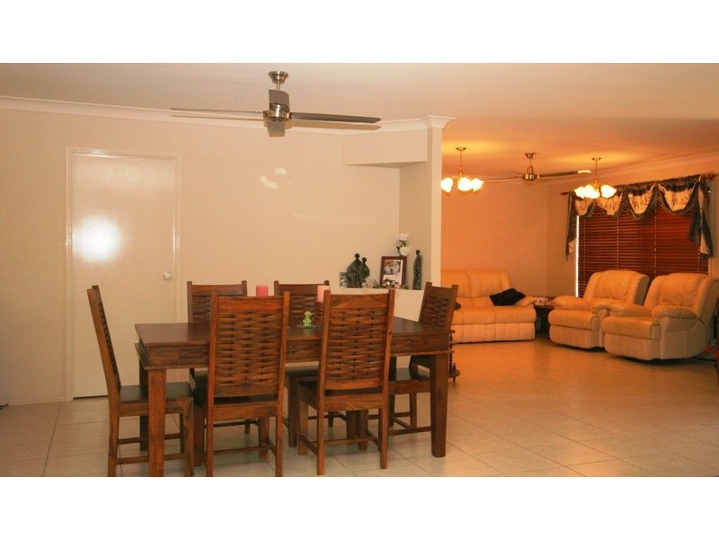 17 Blackbean Court, Mount Louisa QLD 4814