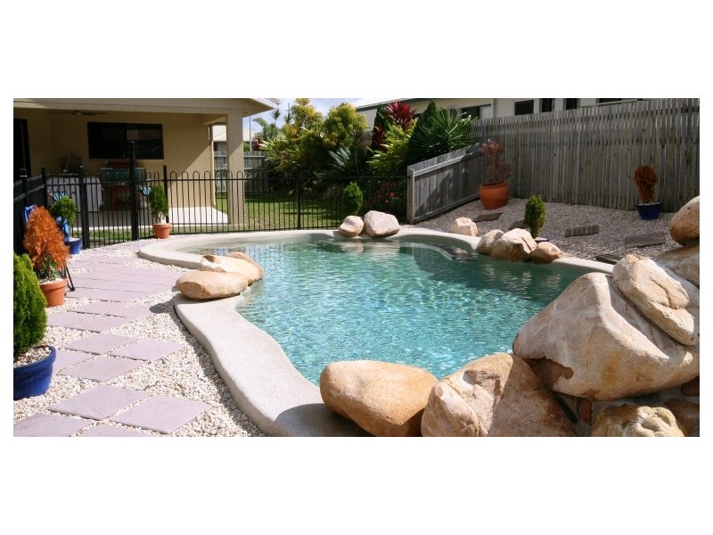 17 Blackbean Court, Mount Louisa QLD 4814