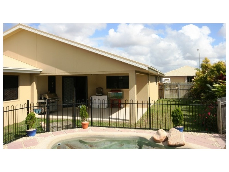 17 Blackbean Court, Mount Louisa QLD 4814