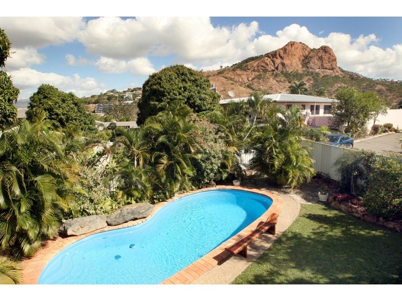 8 Murray Street, North Ward QLD 4810