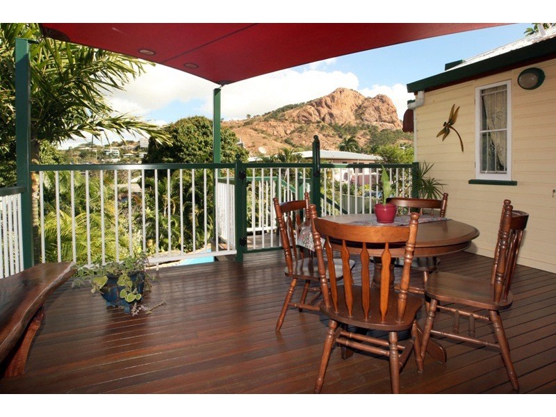 8 Murray Street, North Ward QLD 4810