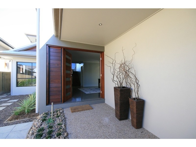 6 a Riverwood, Idalia QLD 4811