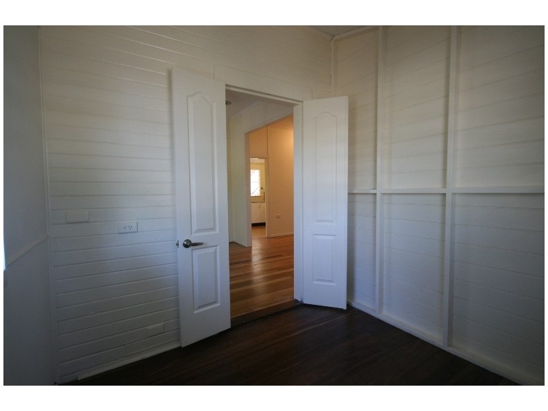 34 Flowers Street, Railway Estate QLD 4810