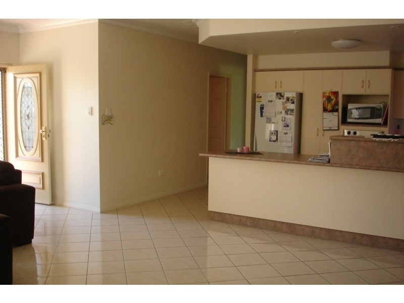 2/41 Earl Circuit, Kirwan QLD 4817