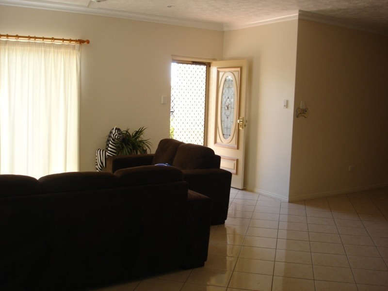 2/41 Earl Circuit, Kirwan QLD 4817