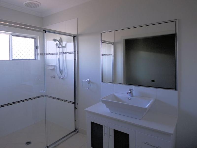 149 Daintree Drive, Bushland Beach QLD 4818