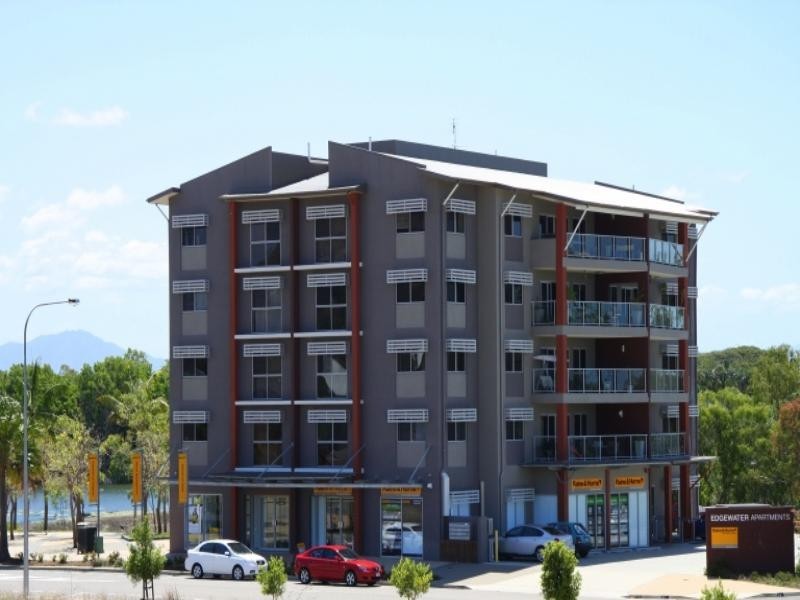 2/237 Riverside Boulevard, Douglas QLD 4814