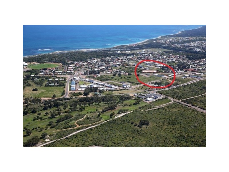 33 Francis Road, Port Denison WA 6525