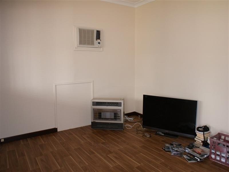 3 Church Street, Dongara WA 6525