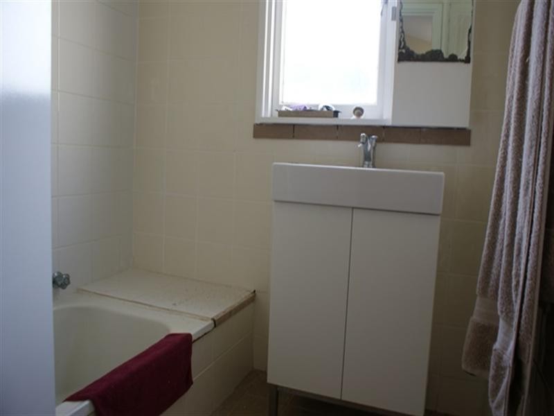 3 Church Street, Dongara WA 6525