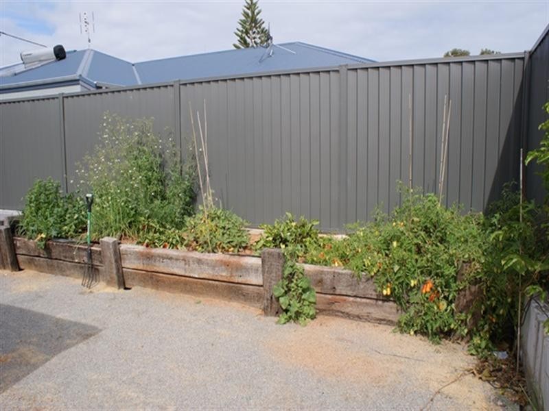 3 Church Street, Dongara WA 6525