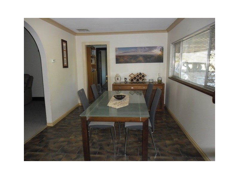 8 Niven Crescent, Carnamah WA 6517