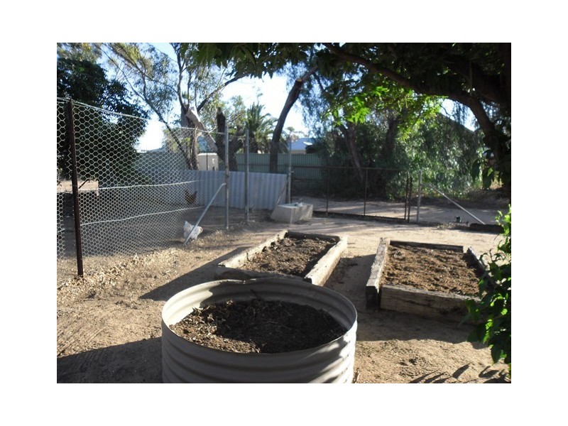 8 Niven Crescent, Carnamah WA 6517