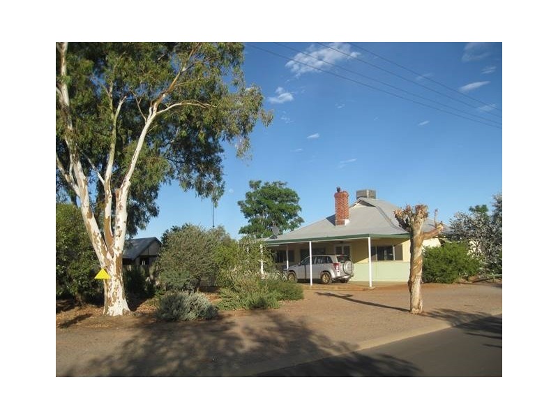 8 Niven Crescent, Carnamah WA 6517