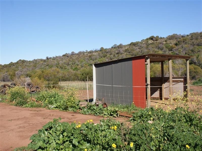 65 Brennand Road, Dongara WA 6525