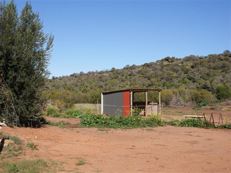 65 Brennand Road, Dongara WA 6525