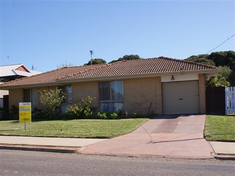 26 Ocean Drive, Port Denison WA 6525