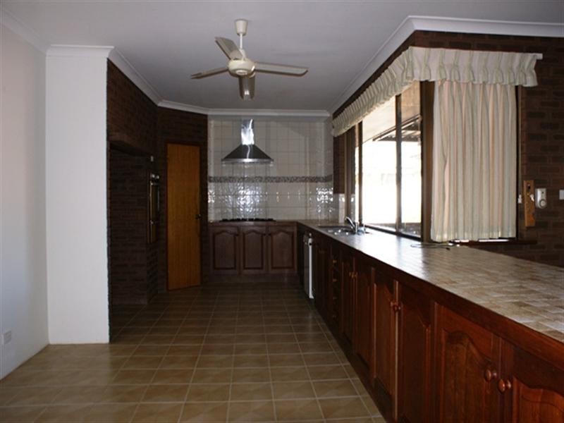 27 Clemintina Road, Dongara WA 6525