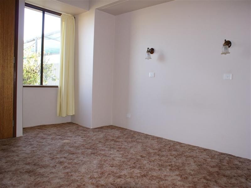 27 Clemintina Road, Dongara WA 6525