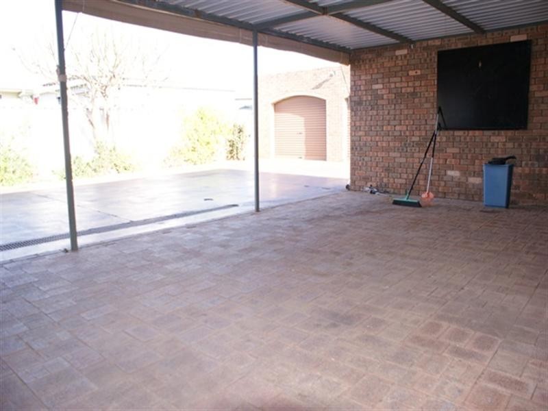 27 Clemintina Road, Dongara WA 6525