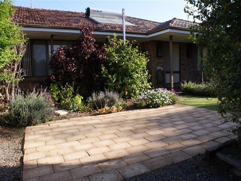 27 Clemintina Road, Dongara WA 6525