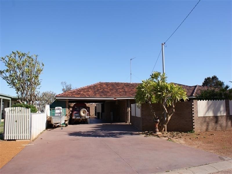 27 Clemintina Road, Dongara WA 6525