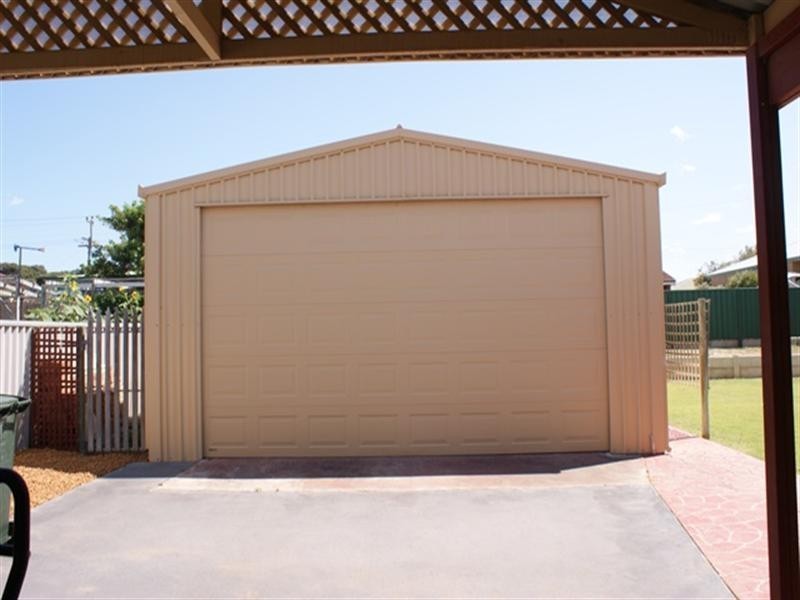 8 Canny Place, Port Denison WA 6525