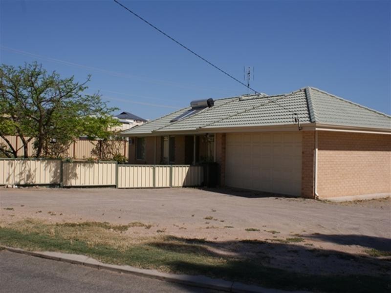 1 Dawson Avenue, Port Denison WA 6525