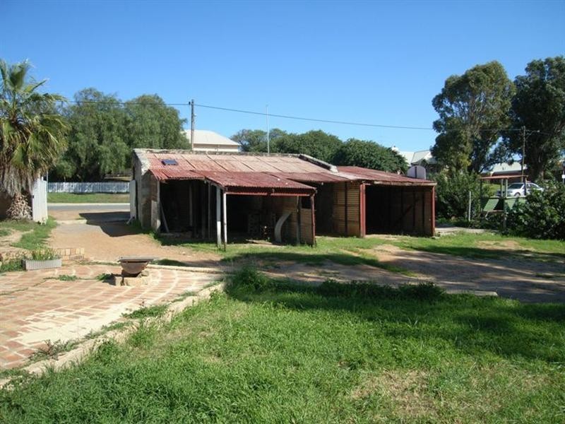 2 Waldeck, Dongara WA 6525