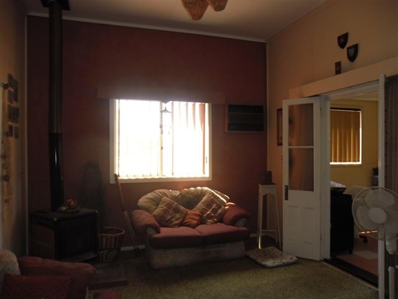 6 Niven Cresent, Carnamah WA 6517