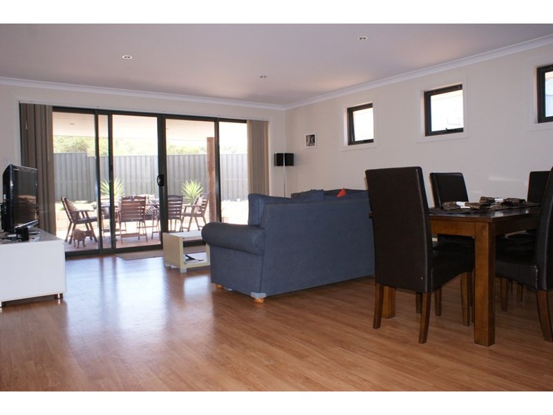 50 Premier Circle, Dongara WA 6525