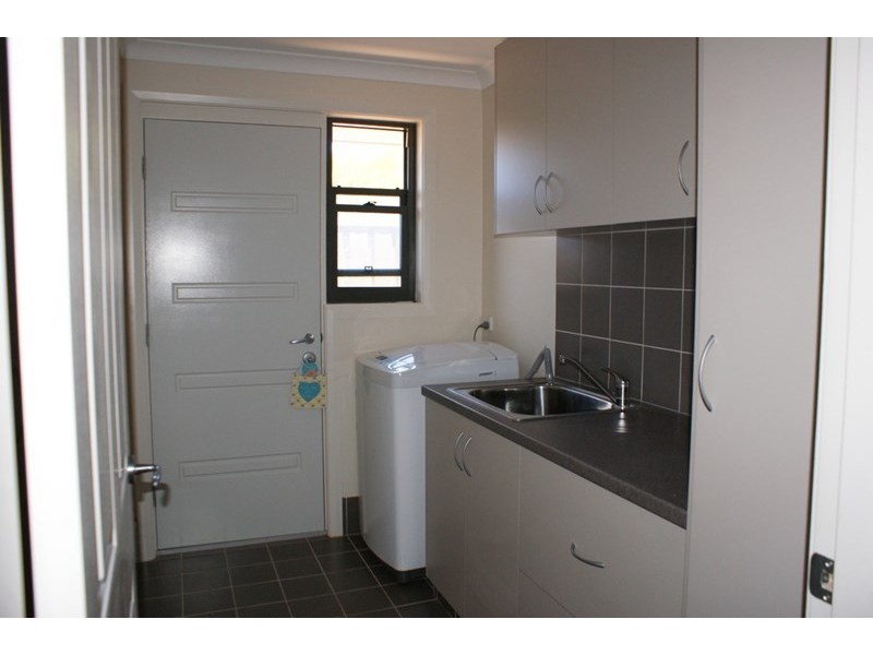 50 Premier Circle, Dongara WA 6525