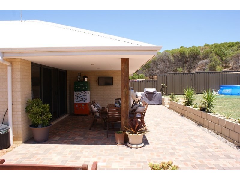 50 Premier Circle, Dongara WA 6525