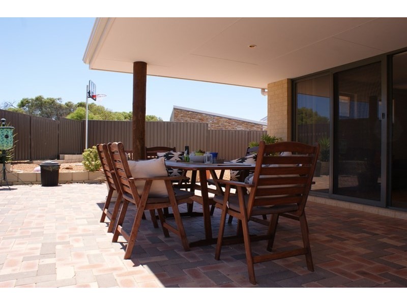 50 Premier Circle, Dongara WA 6525