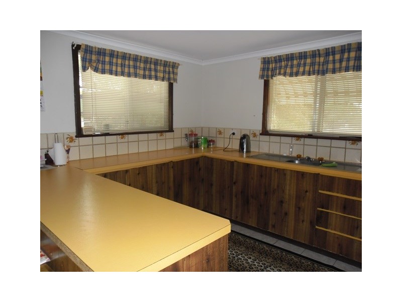 12 Williamson Street, Three Springs WA 6519