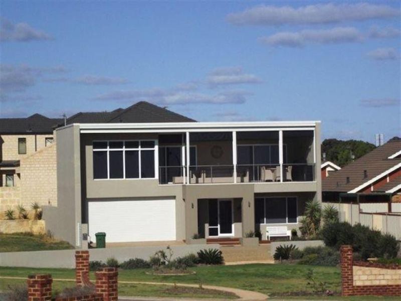 4 Marina Heights, Port Denison WA 6525