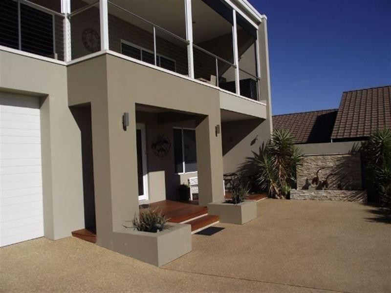 4 Marina Heights, Port Denison WA 6525