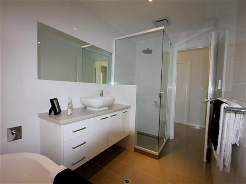 4 Marina Heights, Port Denison WA 6525