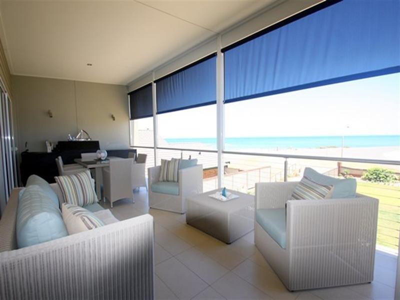 4 Marina Heights, Port Denison WA 6525