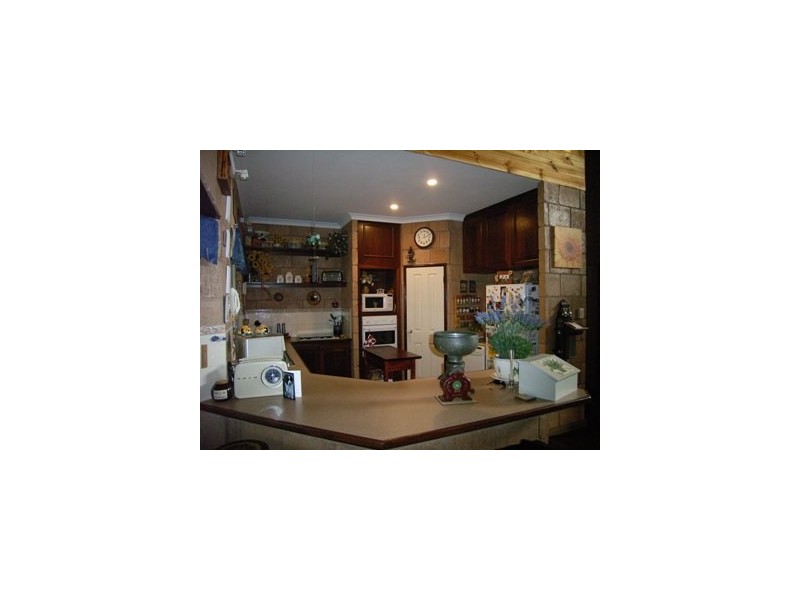 12 Brennand Road, Dongara WA 6525