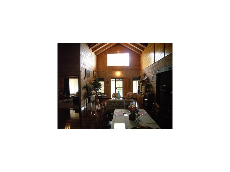 12 Brennand Road, Dongara WA 6525