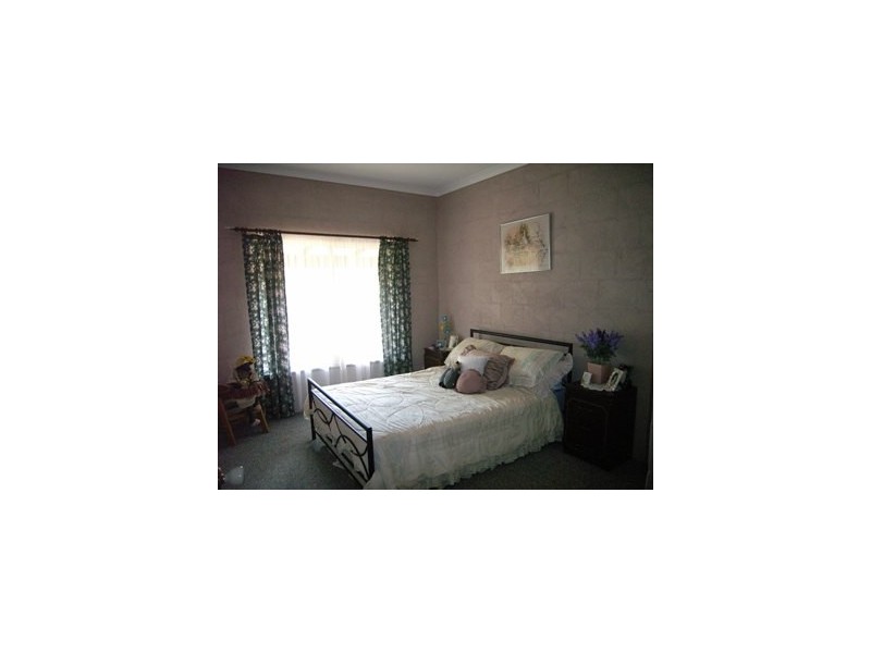 12 Brennand Road, Dongara WA 6525