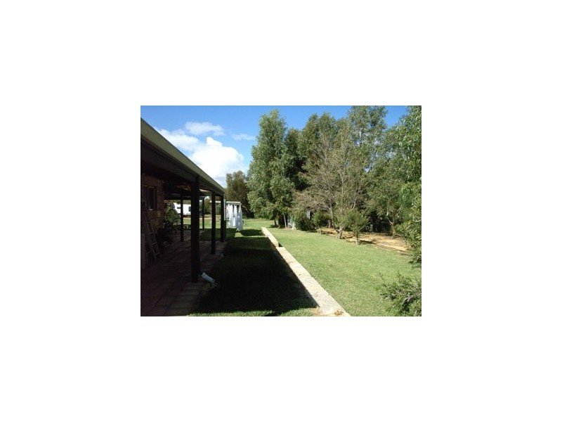 12 Brennand Road, Dongara WA 6525