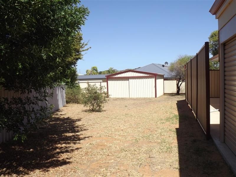 13 Thurkle Sqaure, Dongara WA 6525